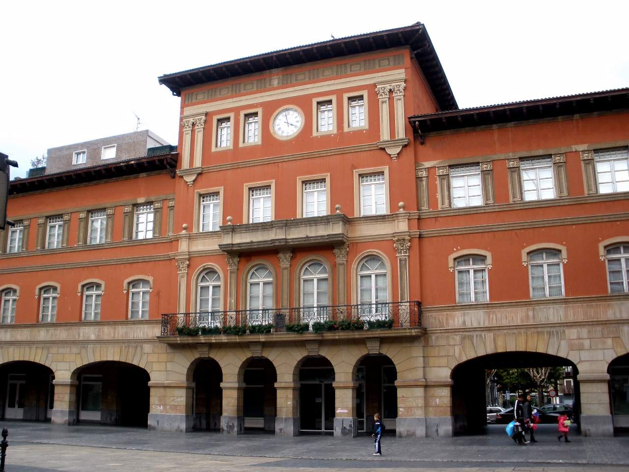 Aperturas de puertas en Derio